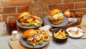 巴塞罗那3-0完胜赫塔菲，梅西苏亚雷斯率队紧逼皇马联赛冠军