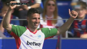 巴萨足球3-0大胜展现团队魅力，年轻球员崛起，梅西进球助力狂欢