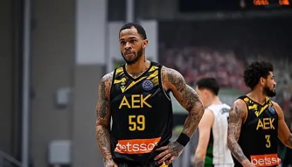 扎克·埃迪灰熊队中锋左脚踝扭伤需手术，预计缺席30-40场